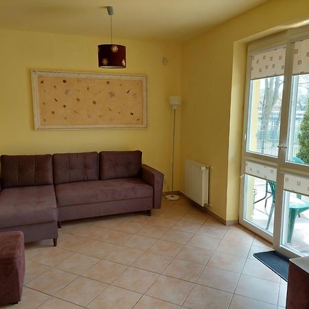 Apartament Z Ogrodkiem Kołobrzeg Esterno foto