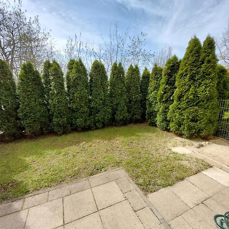 Apartament Z Ogrodkiem Kołobrzeg Esterno foto